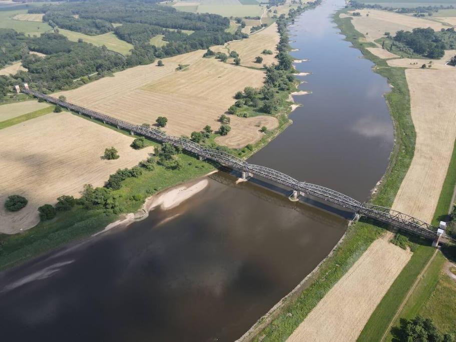 Ferienwohnung Boerdeblick Barby Esterno foto